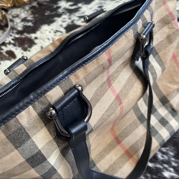 Burberry Tote - Picture 3 of 7